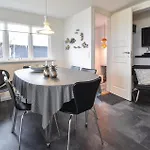 Two-bedroom In Feriehus